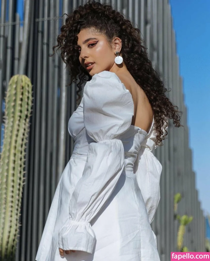 Mayan El Sayed Onlyfans Photo Gallery 