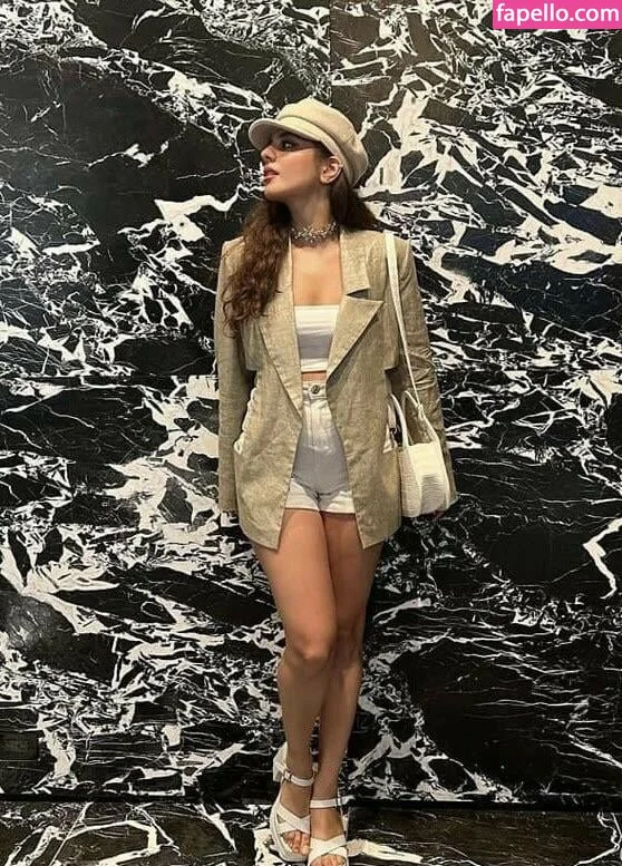 Mayan El Sayed Onlyfans Photo Gallery 