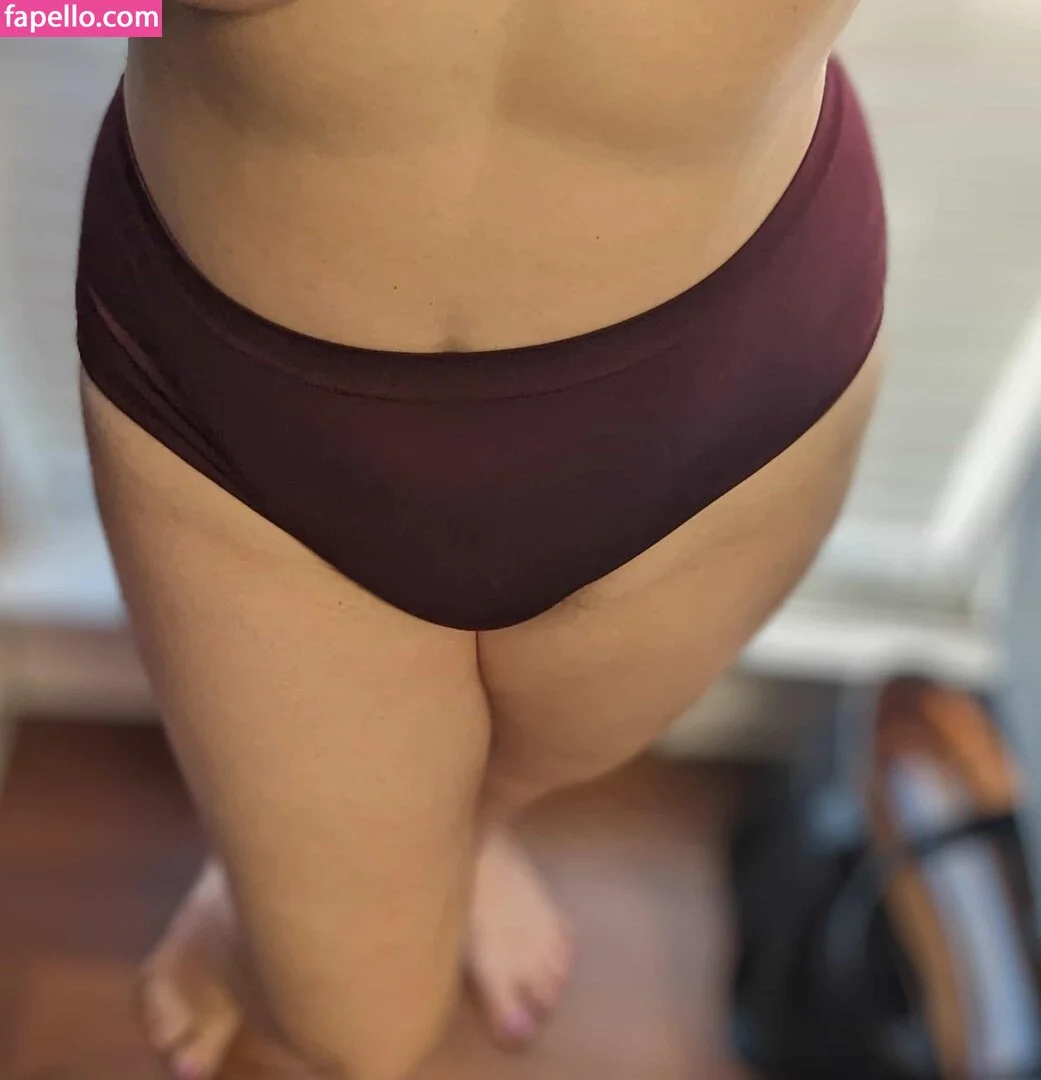 FrecklesAndFelines Onlyfans Photo Gallery 