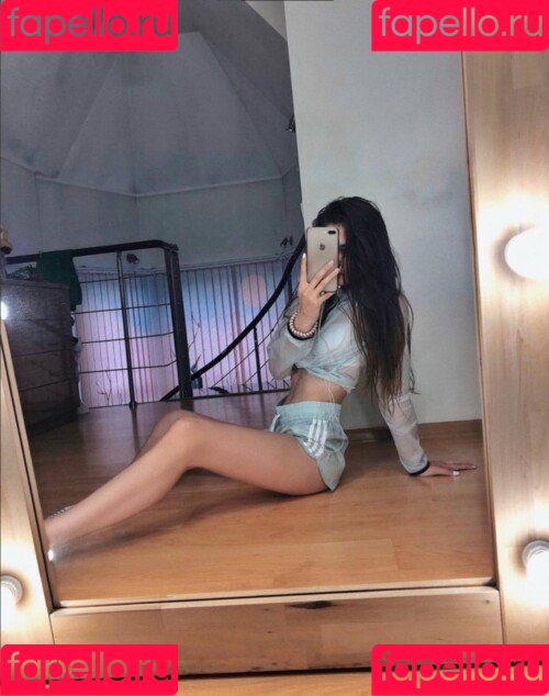 Meflia Onlyfans Photo Gallery 