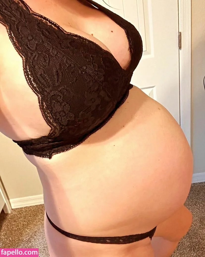 Fyr Wyf Onlyfans Photo Gallery 