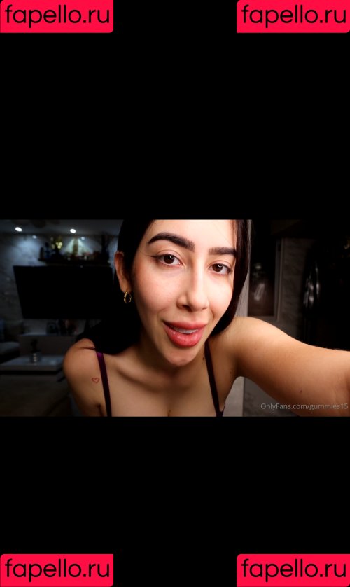 Saralia/gummies15 Onlyfans Photo Gallery 