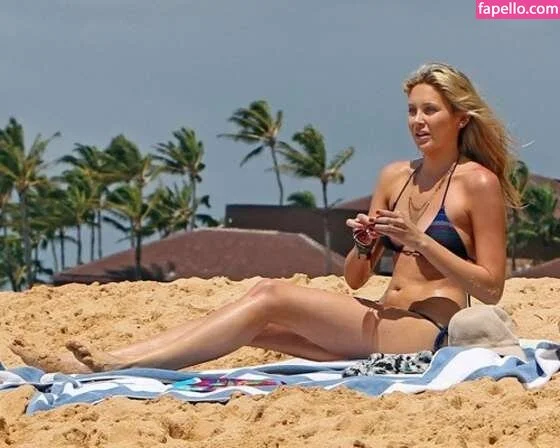 Stephanie Pratt Onlyfans Photo Gallery 