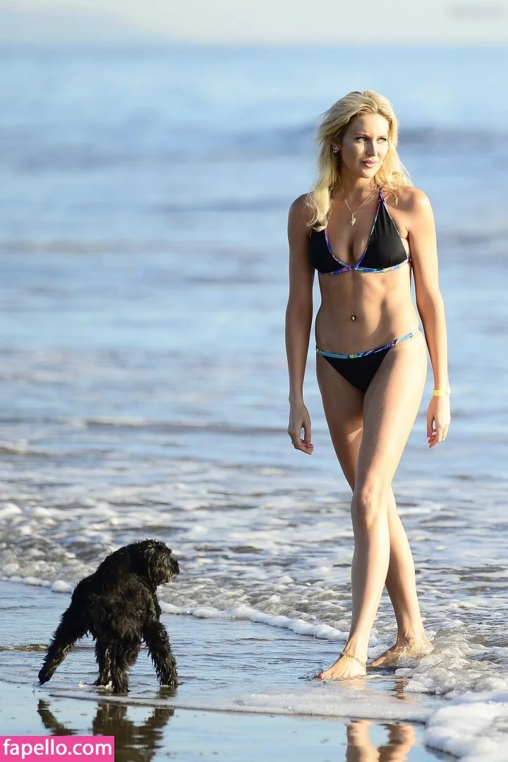 Stephanie Pratt Onlyfans Photo Gallery 