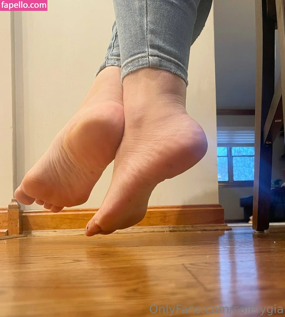 solelygia Onlyfans Photo Gallery 