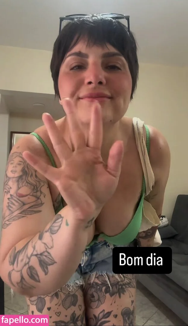 Aline Valentin Onlyfans Photo Gallery 