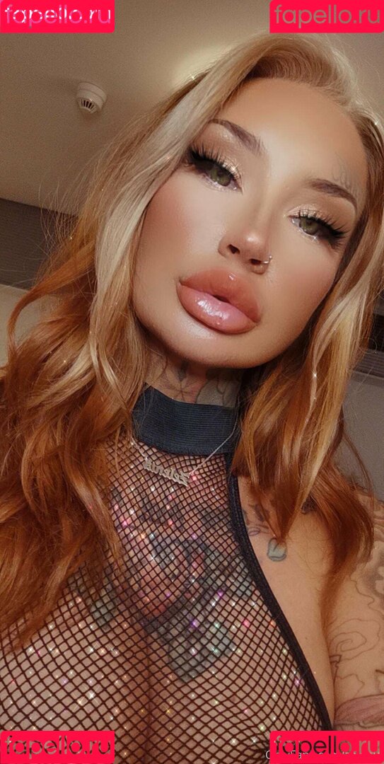 Zelenia Onlyfans Photo Gallery 