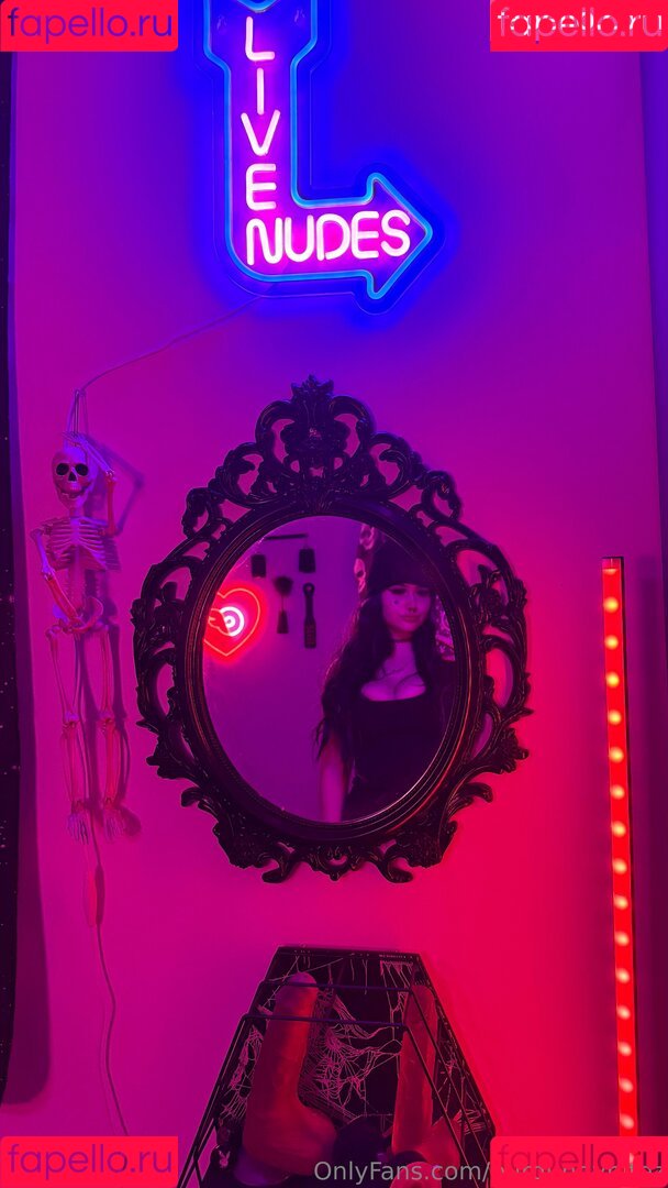 Burgundybitez Onlyfans Photo Gallery 