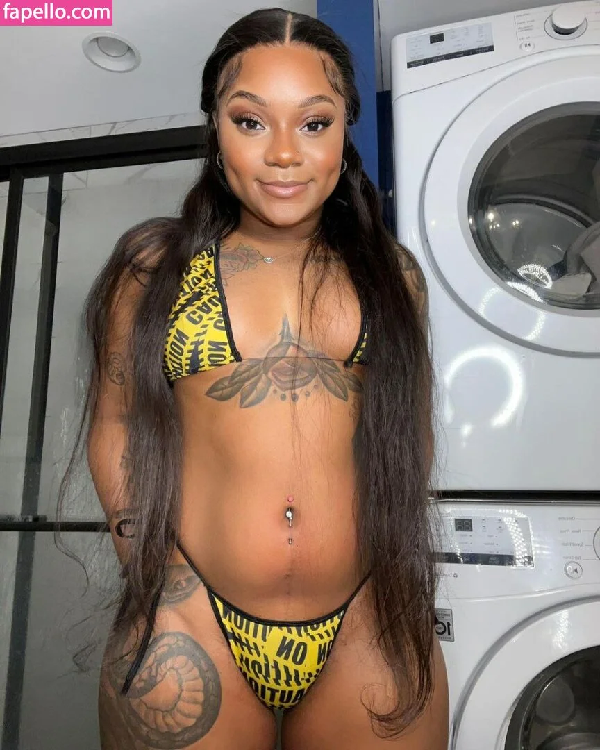 Riiah.Rosae Onlyfans Photo Gallery 