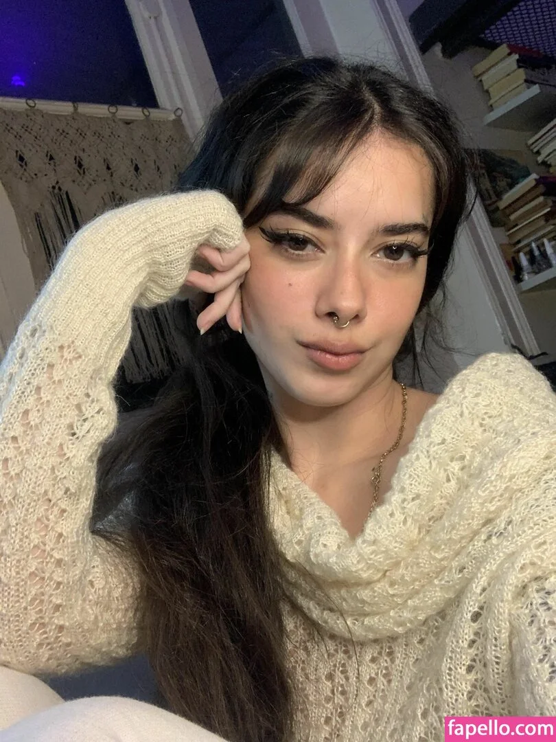 meli777 Onlyfans Photo Gallery 