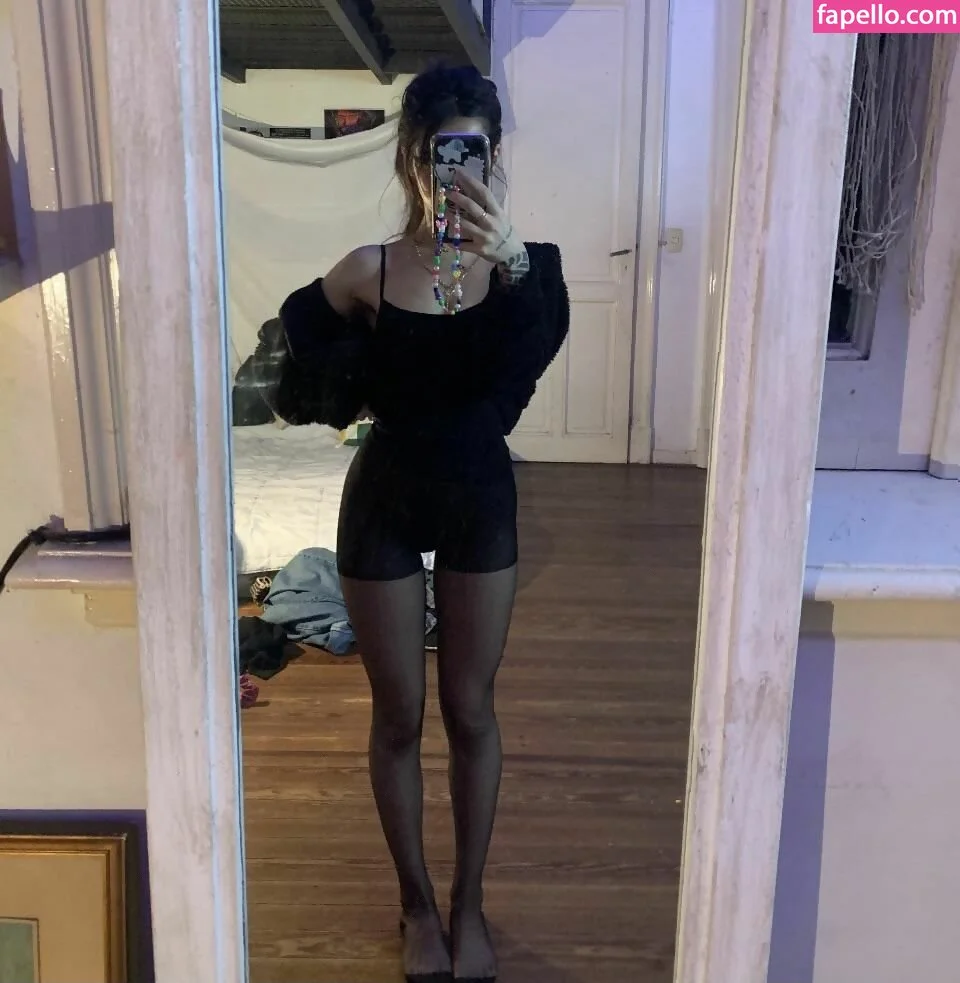 meli777 Onlyfans Photo Gallery 