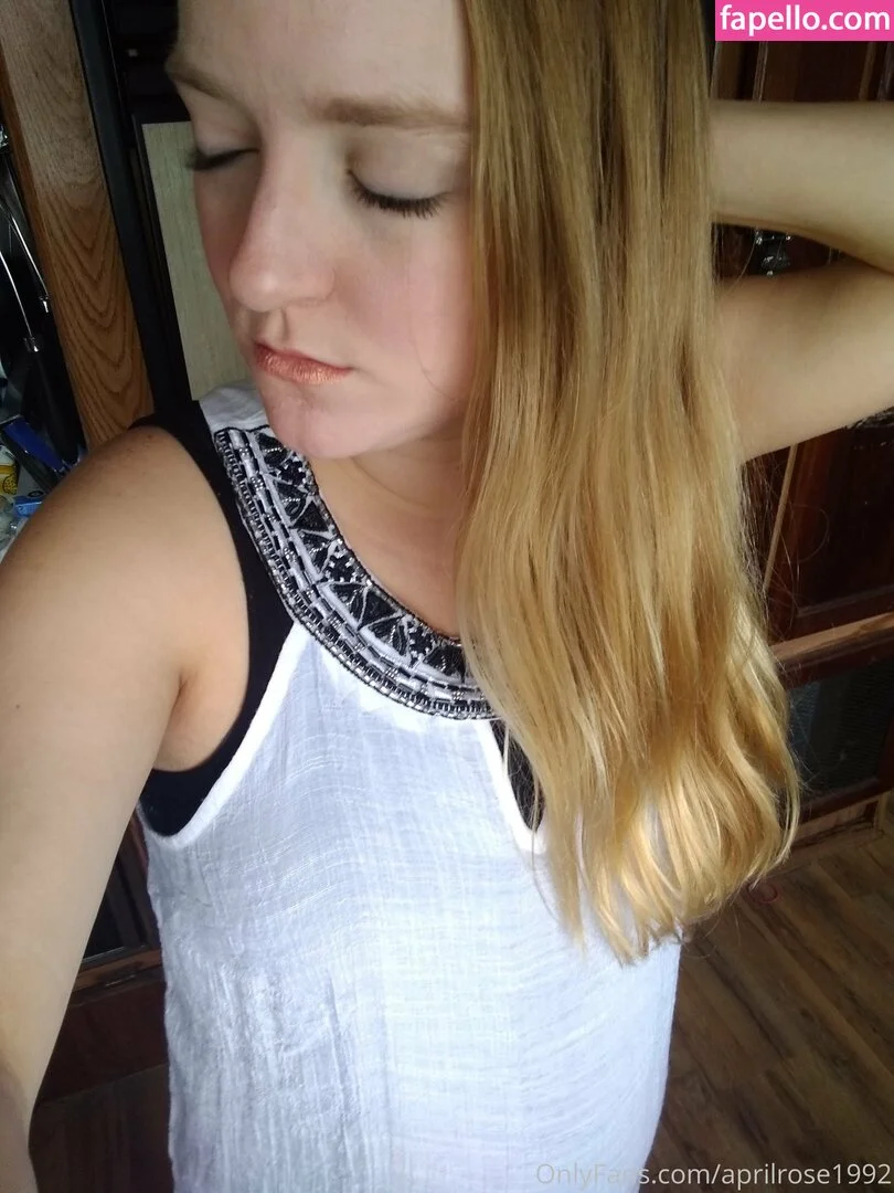 aprilrose1992 Onlyfans Photo Gallery 