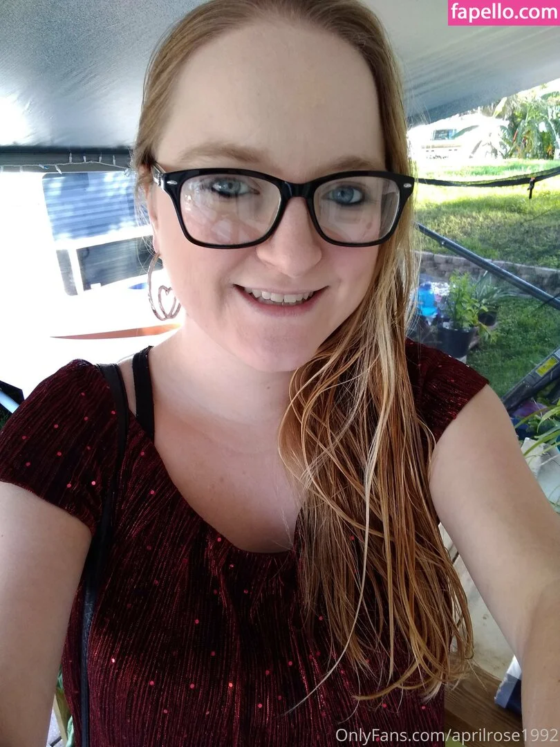 aprilrose1992 Onlyfans Photo Gallery 