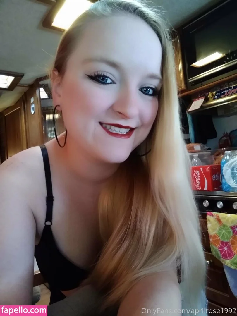 aprilrose1992 Onlyfans Photo Gallery 