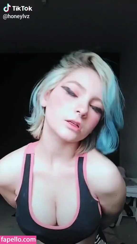 Honeylvz Onlyfans Photo Gallery 