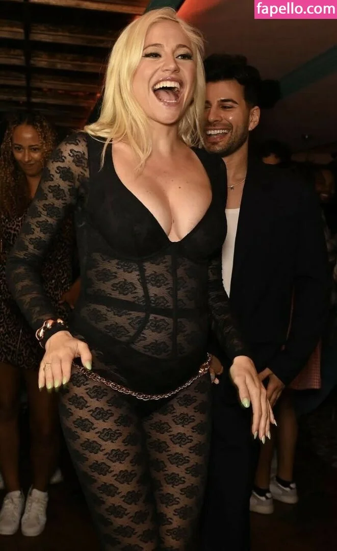 Pixie Lott Onlyfans Photo Gallery 