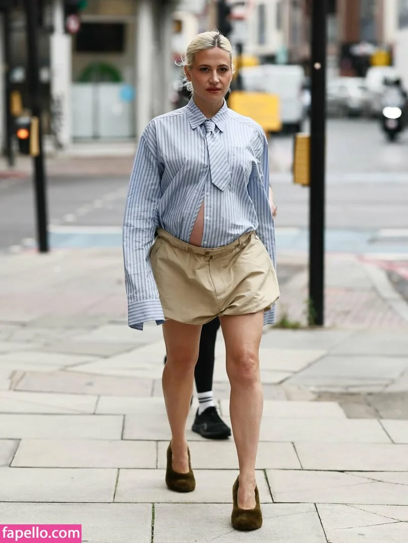 Pixie Lott Onlyfans Photo Gallery 