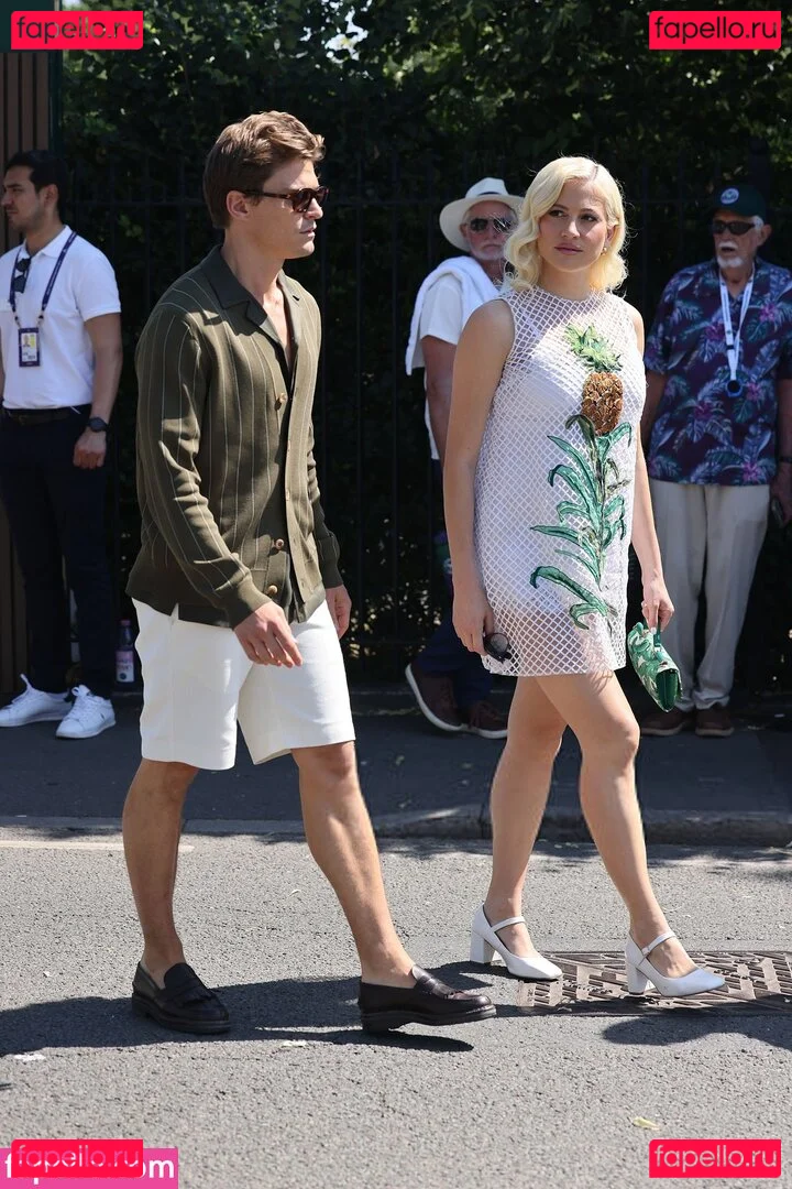 Pixie Lott Onlyfans Photo Gallery 