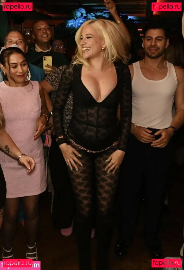 Pixie Lott Onlyfans Photo Gallery 