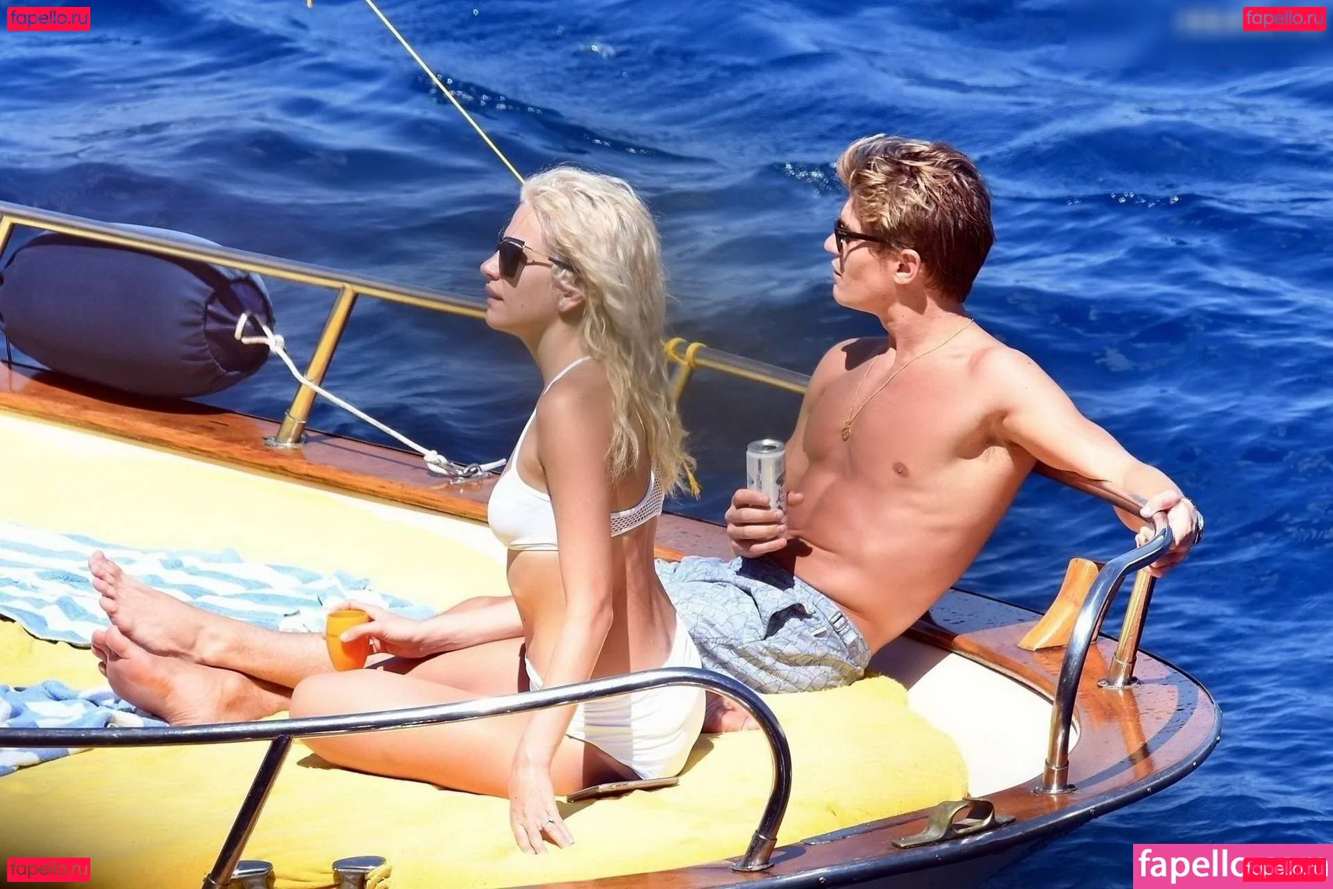 Pixie Lott Onlyfans Photo Gallery 