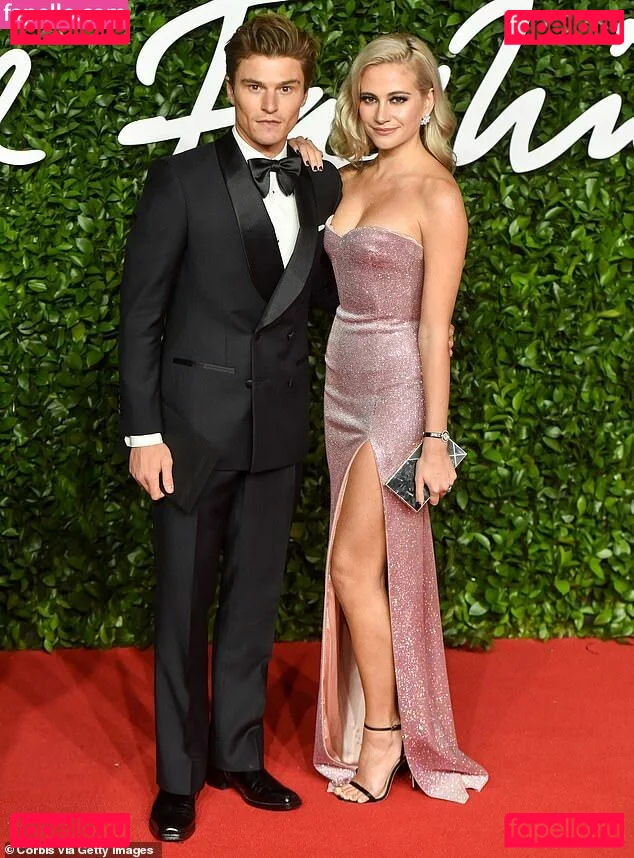 Pixie Lott Onlyfans Photo Gallery 