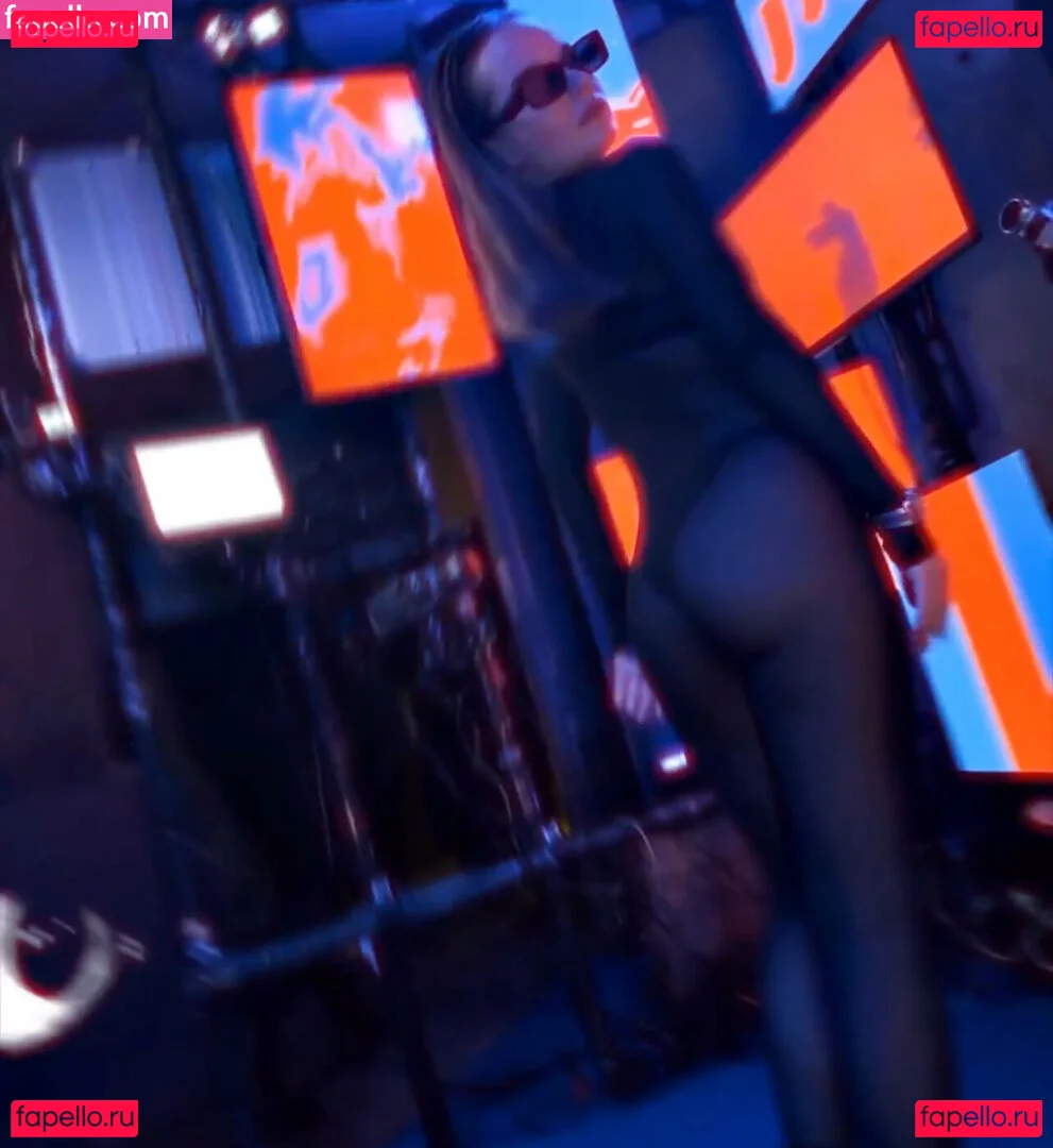 Sasha Spilberg Onlyfans Photo Gallery 