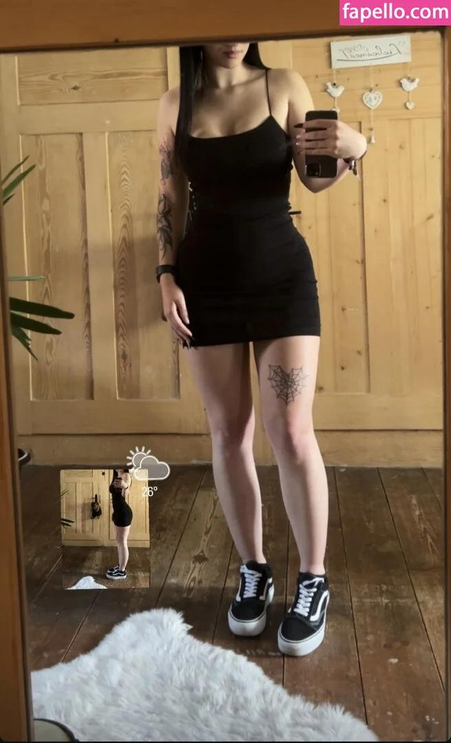 onselina Onlyfans Photo Gallery 