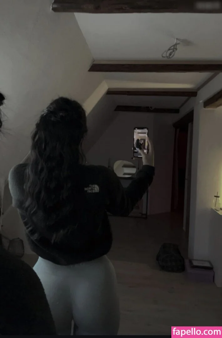 onselina Onlyfans Photo Gallery 