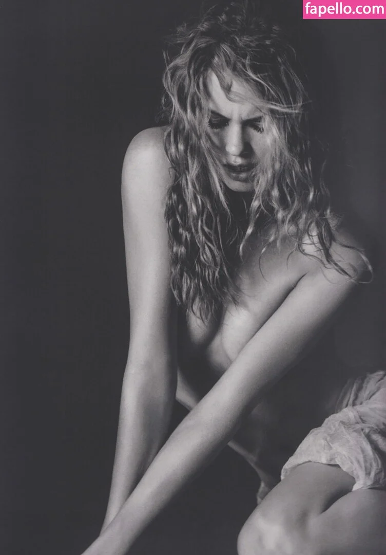 Behati Prinsloo Onlyfans Photo Gallery 