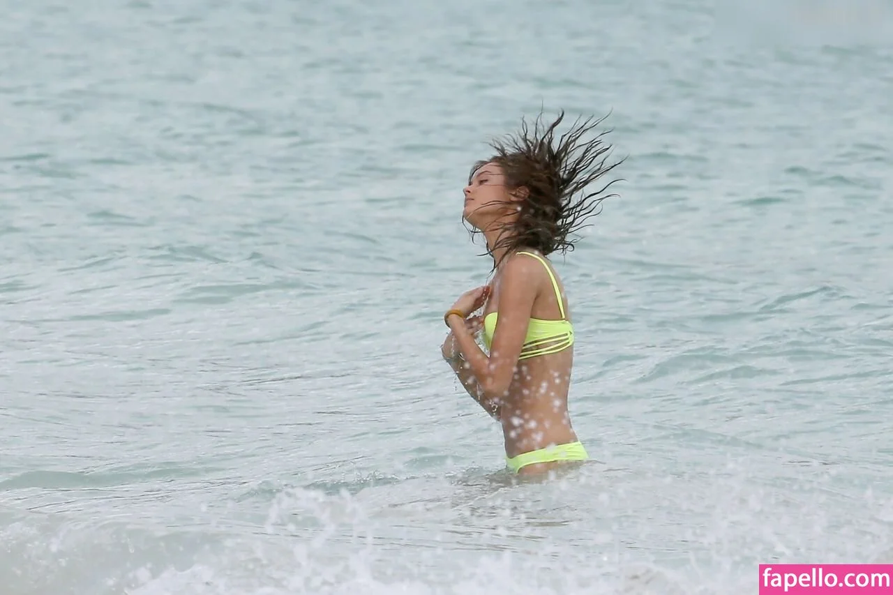 Behati Prinsloo Onlyfans Photo Gallery 