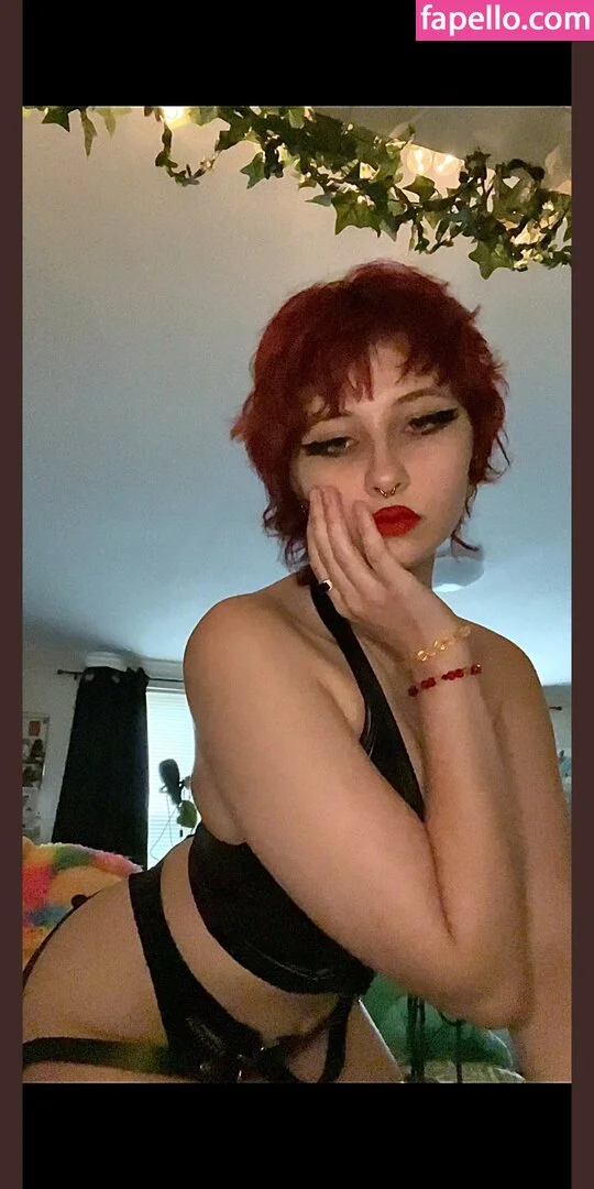 MothGardener Onlyfans Photo Gallery 