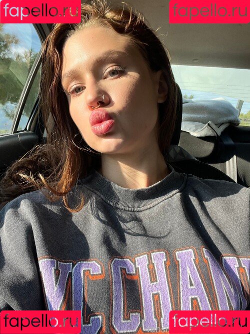 Sofia Simens Onlyfans Photo Gallery 