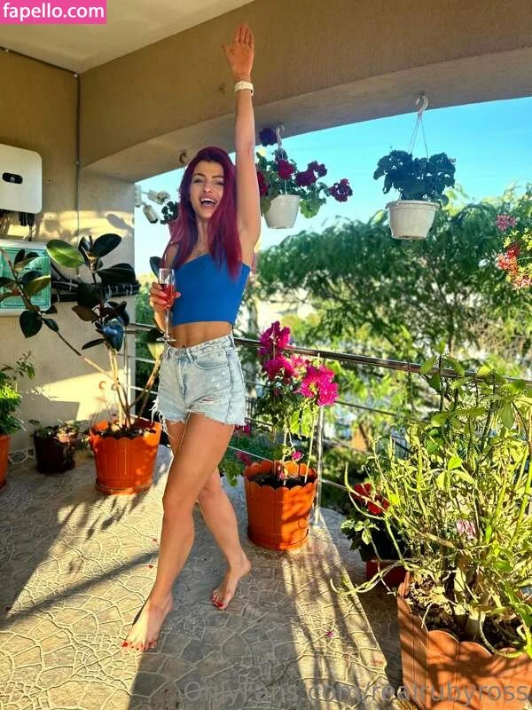 Fit Readhead Ruby Onlyfans Photo Gallery 