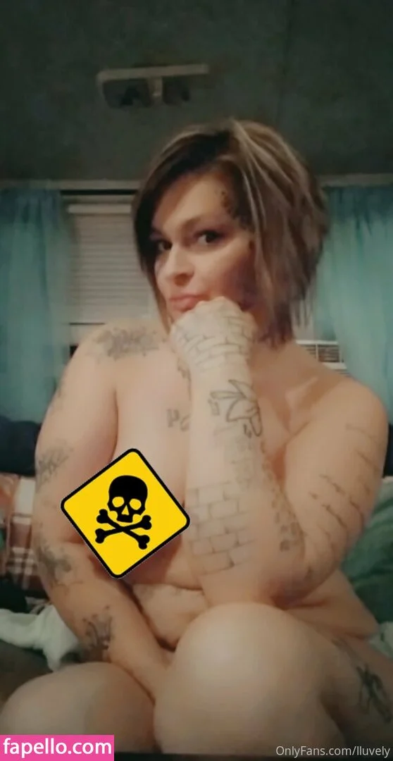 lluvely Onlyfans Photo Gallery 