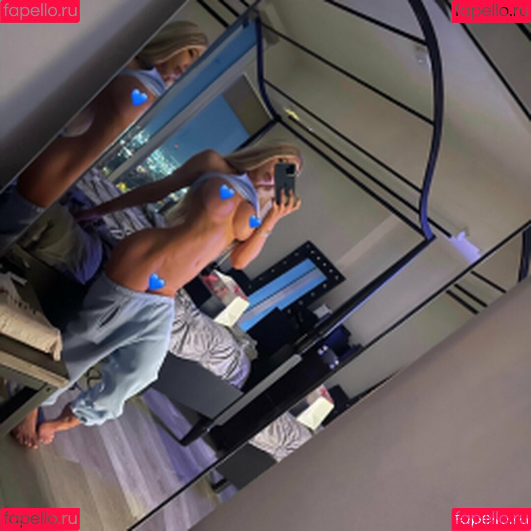 Amanda Stronegger Onlyfans Photo Gallery 