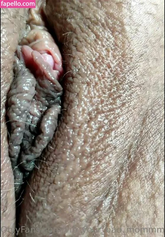 YOUR BAD MOMMY Onlyfans Photo Gallery 