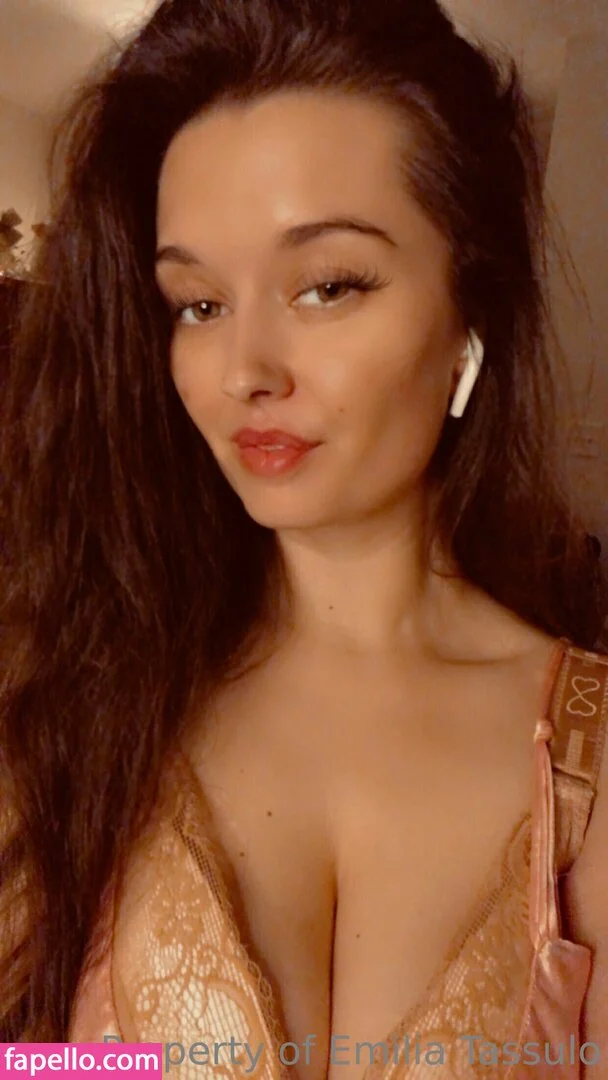 emiliatassulo Onlyfans Photo Gallery 