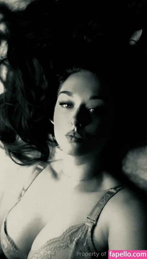 emiliatassulo Onlyfans Photo Gallery 