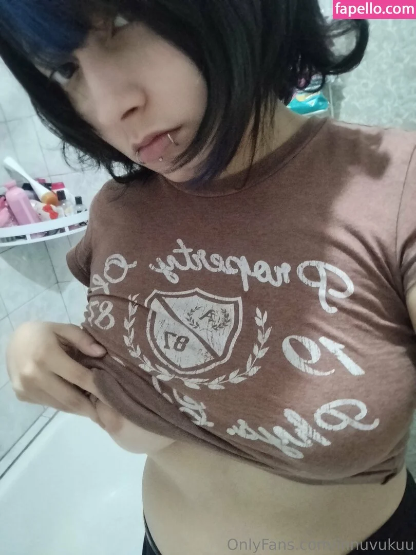 innuvukuu Onlyfans Photo Gallery 