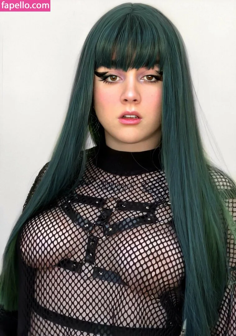 Daphne Li Onlyfans Photo Gallery 