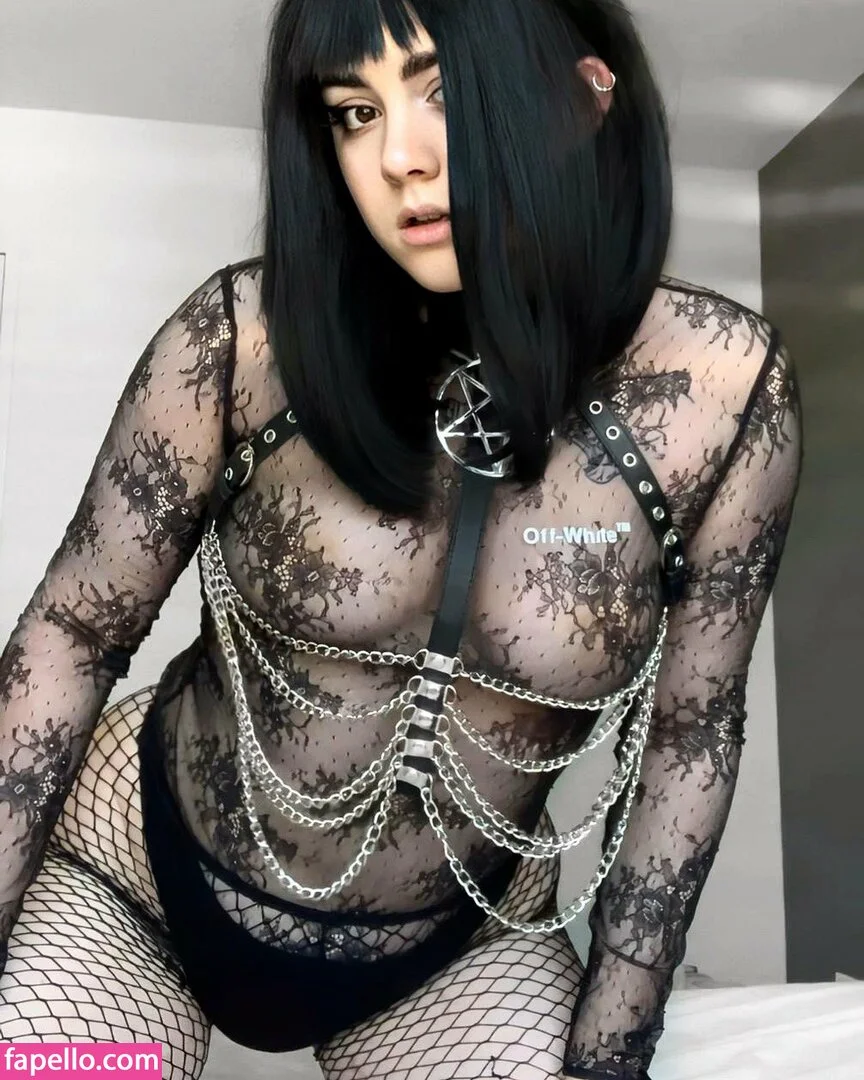 Daphne Li Onlyfans Photo Gallery 