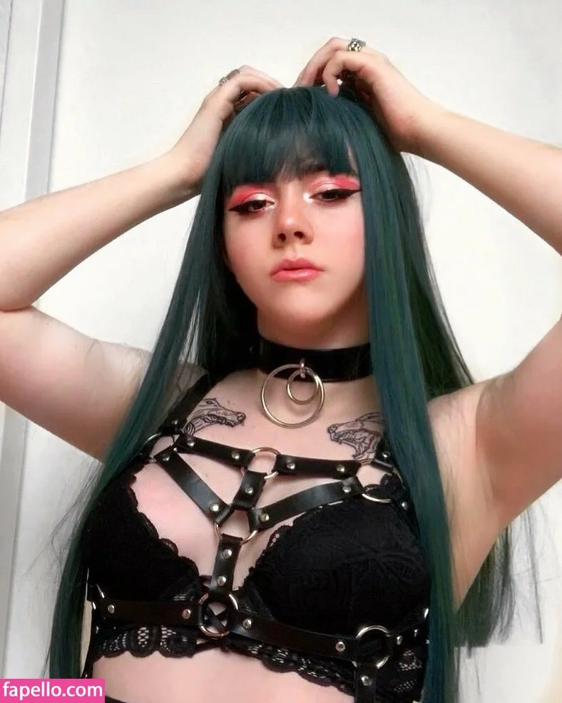 Daphne Li Onlyfans Photo Gallery 