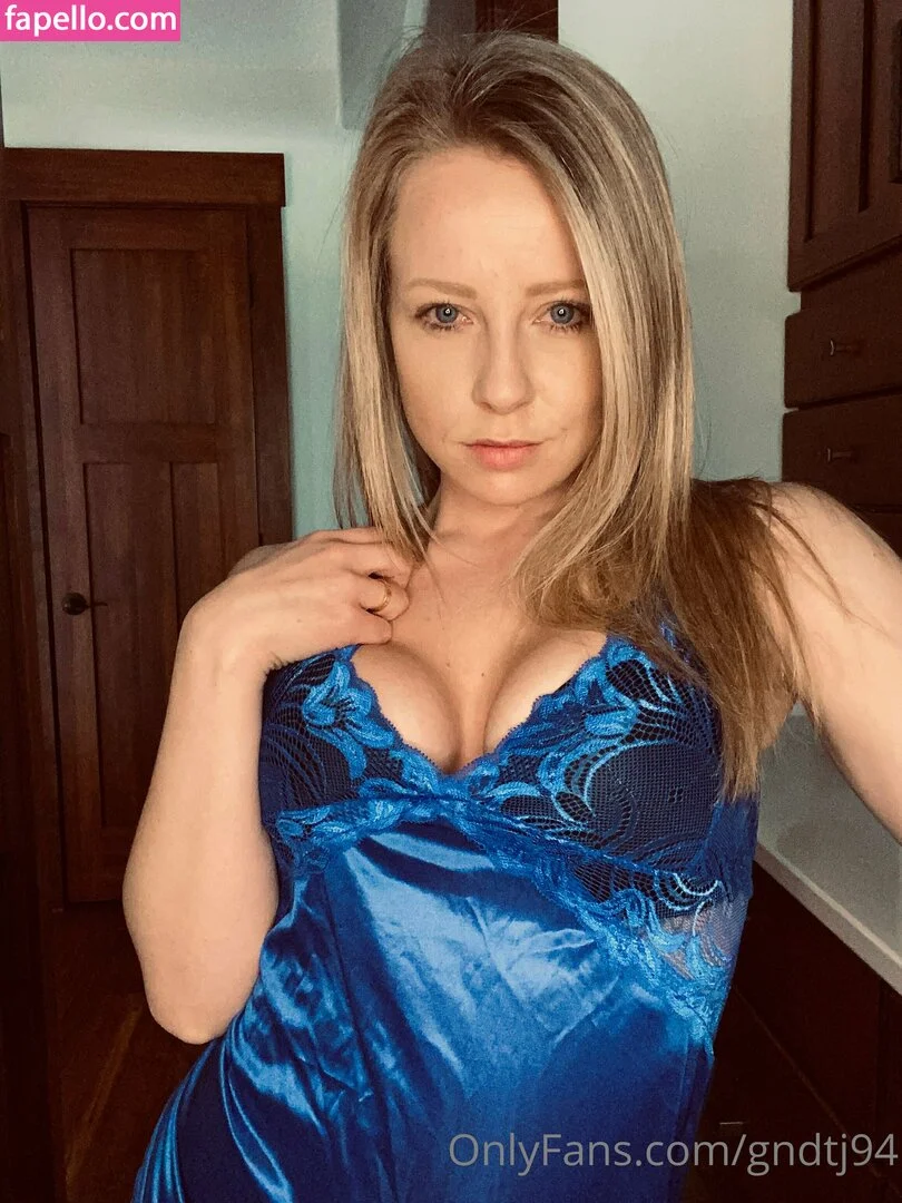 nat_ajj Onlyfans Photo Gallery 