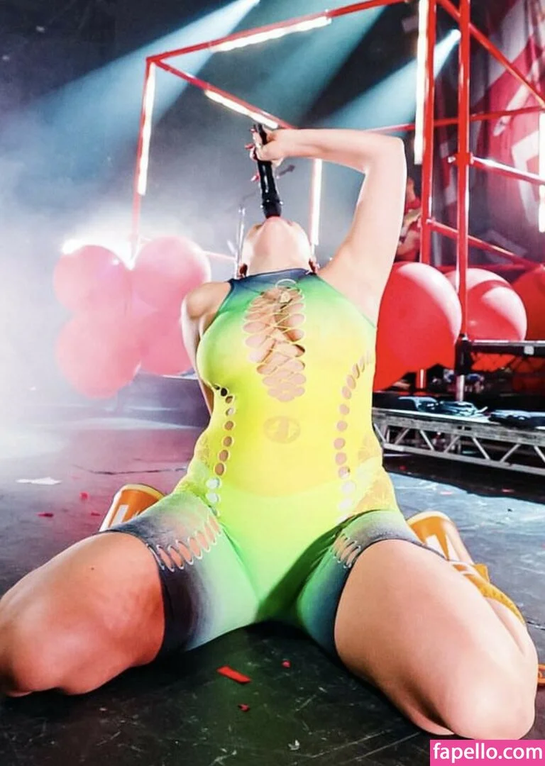 Caity Baser Onlyfans Photo Gallery 