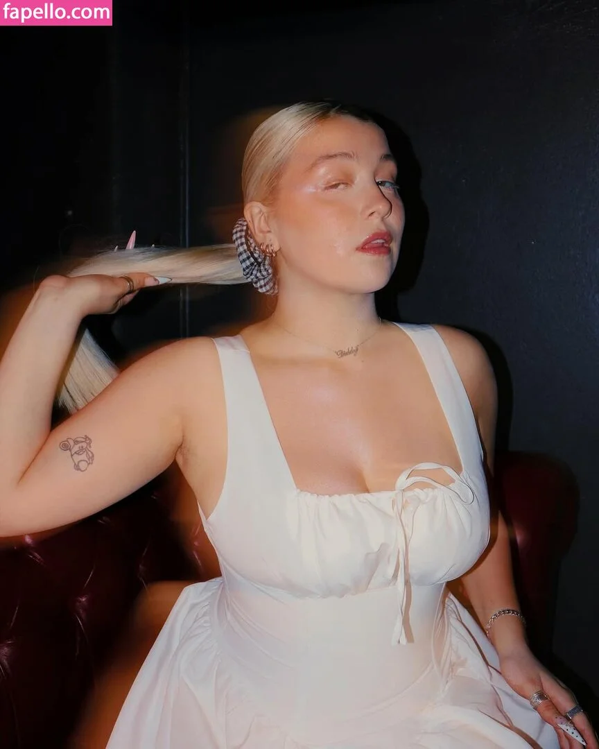 Caity Baser Onlyfans Photo Gallery 