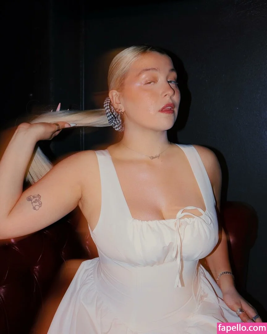 Caity Baser Onlyfans Photo Gallery 