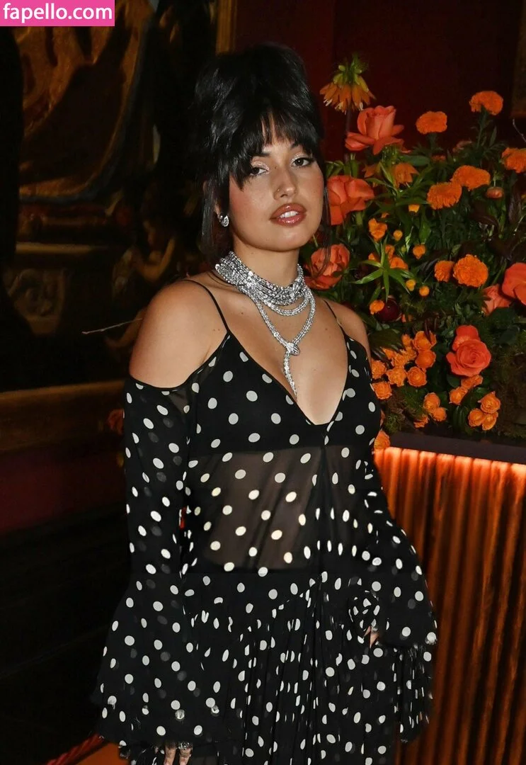 Mabel Onlyfans Photo Gallery 