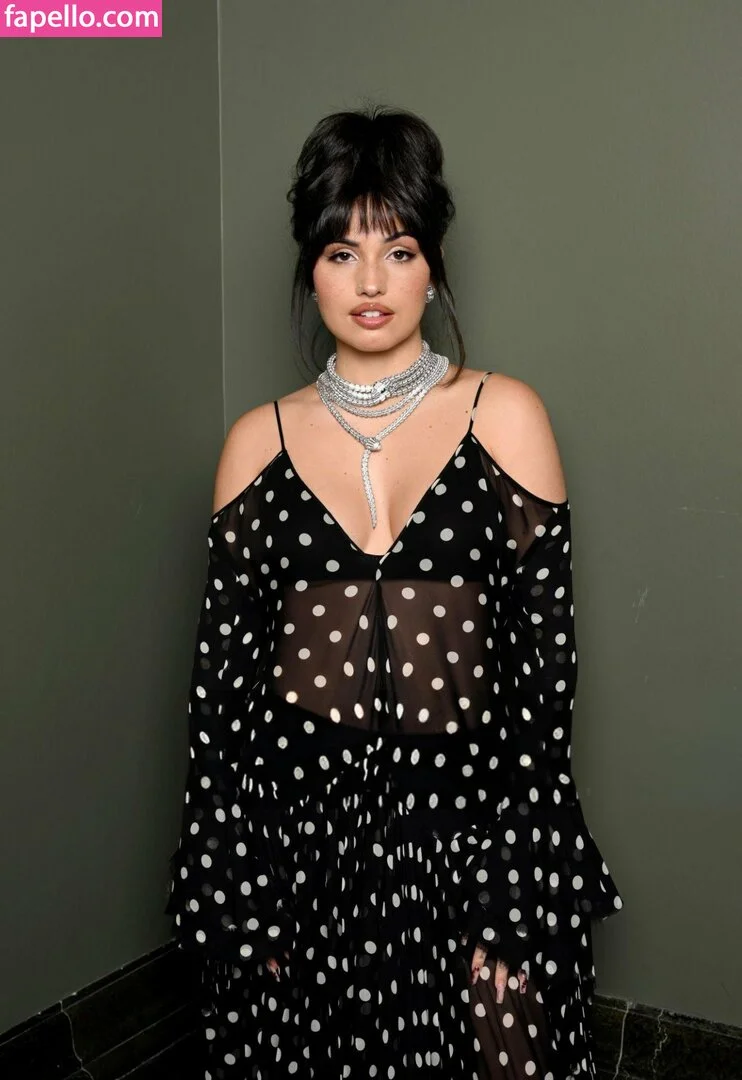 Mabel Onlyfans Photo Gallery 