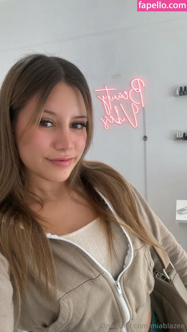 miablazee Onlyfans Photo Gallery 