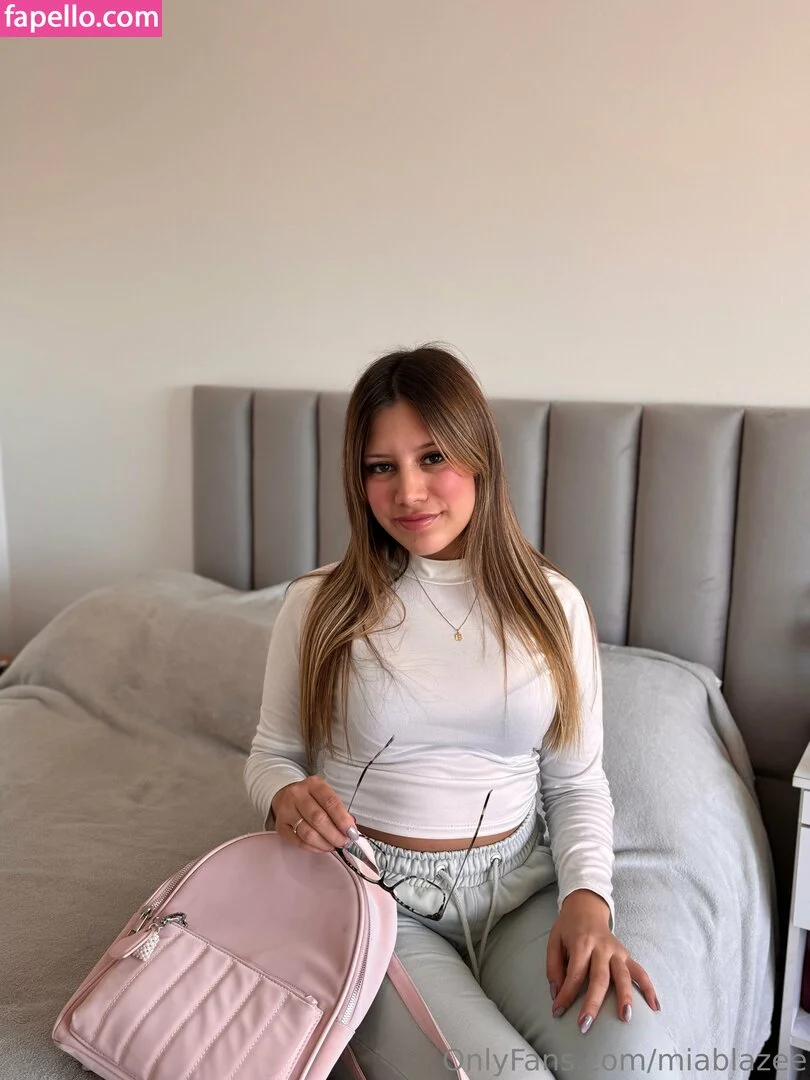 miablazee Onlyfans Photo Gallery 